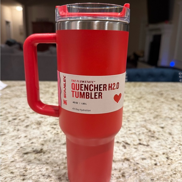 Stanley Crimson Insulated Mug - Picture 2 of 3